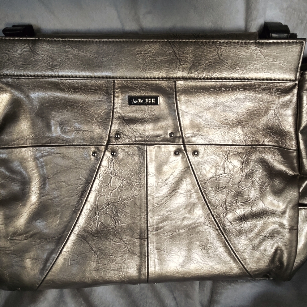 Metallic Miche Shell